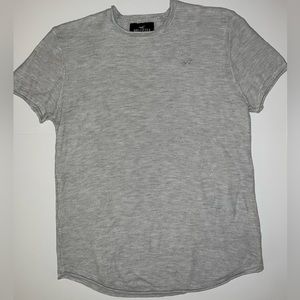 Hollister Textured Knit T-Shirt Mens Size Large gently used
